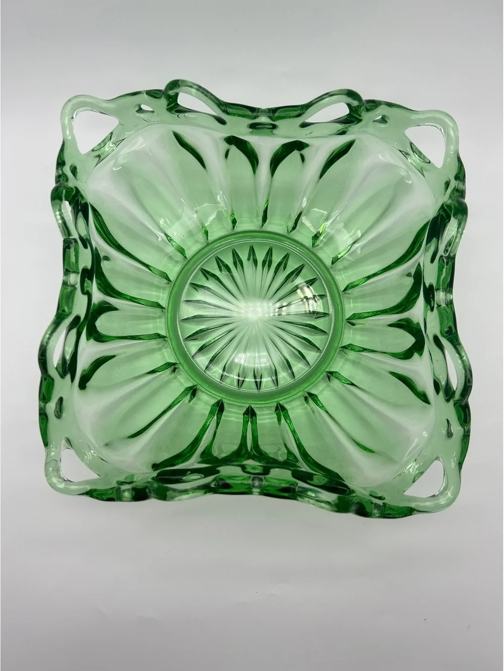 Fostoria Green Uranium Colonial Prism Square Centerpiece Bowl